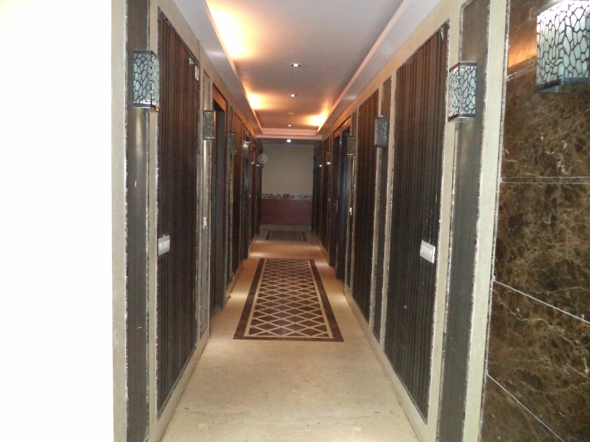 Hotel O Kochar Plaza Delhi  Exterior foto